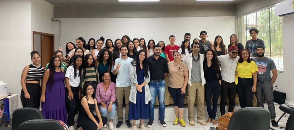 2º Café Literário com Libras divulga obras de autores acreanos.jpg