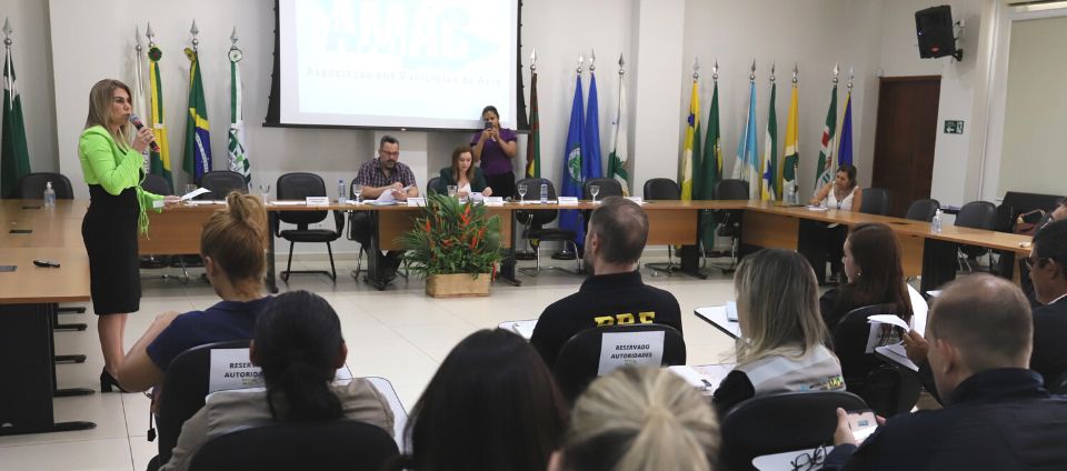 Reitora da 55BET 55BET app solicita à bancada federal recursos para HU.jpg