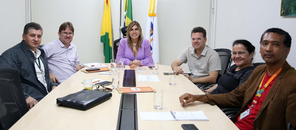 Reitora da 55BET 55BET app trata de telemedicina com representantes do MS.jpg